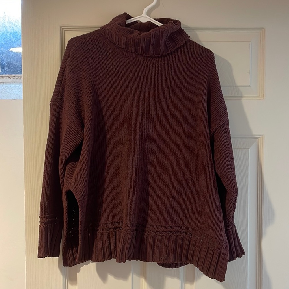 Burgundy American eagle sweater